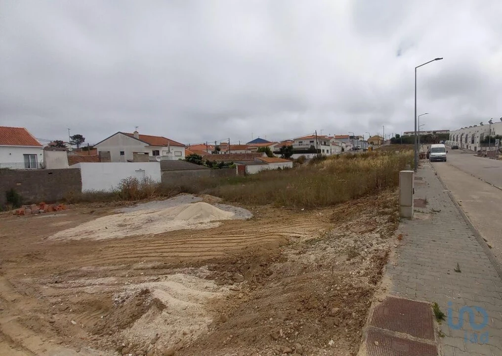 Terreno para Venda em Atouguia da Baleia Foto 1