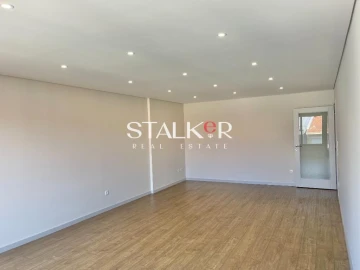 Apartamento T3 para Venda em Cedofeita, Santo Ildefonso, Sé, Miragaia, São Nicolau e Vitória