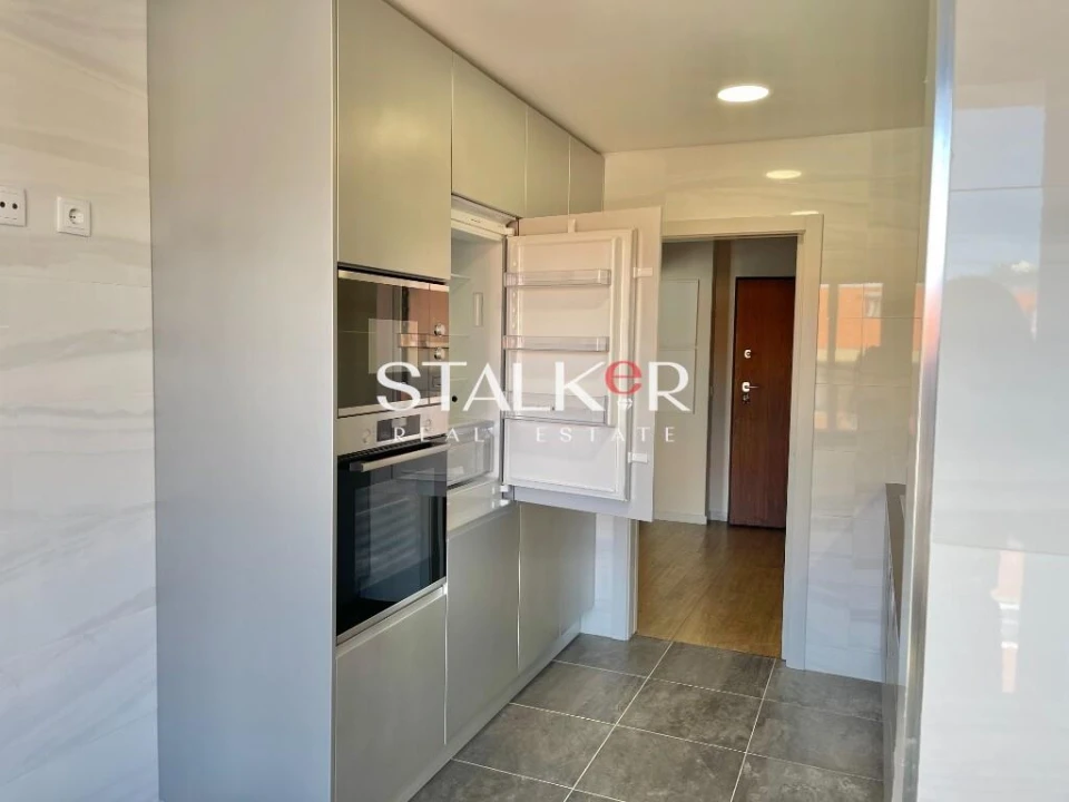 Apartamento T3 para Venda em Cedofeita, Santo Ildefonso, Sé, Miragaia, São Nicolau e Vitória Foto 8