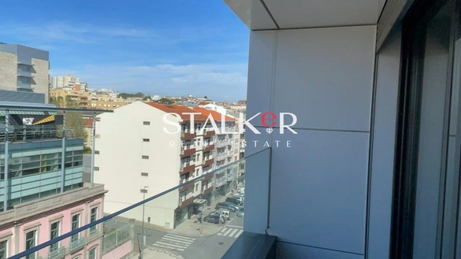 Apartamento T3 para Venda em Cedofeita, Santo Ildefonso, Sé, Miragaia, São Nicolau e Vitória Foto 4