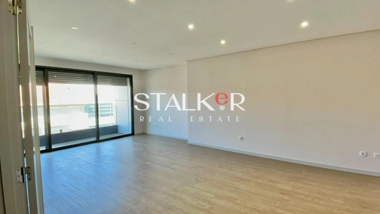 Apartamento T3 para Venda em Cedofeita, Santo Ildefonso, Sé, Miragaia, São Nicolau e Vitória Foto 5