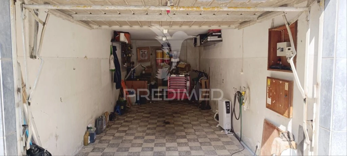 Garagem para Venda em Laranjeiro e Feijó Foto 1