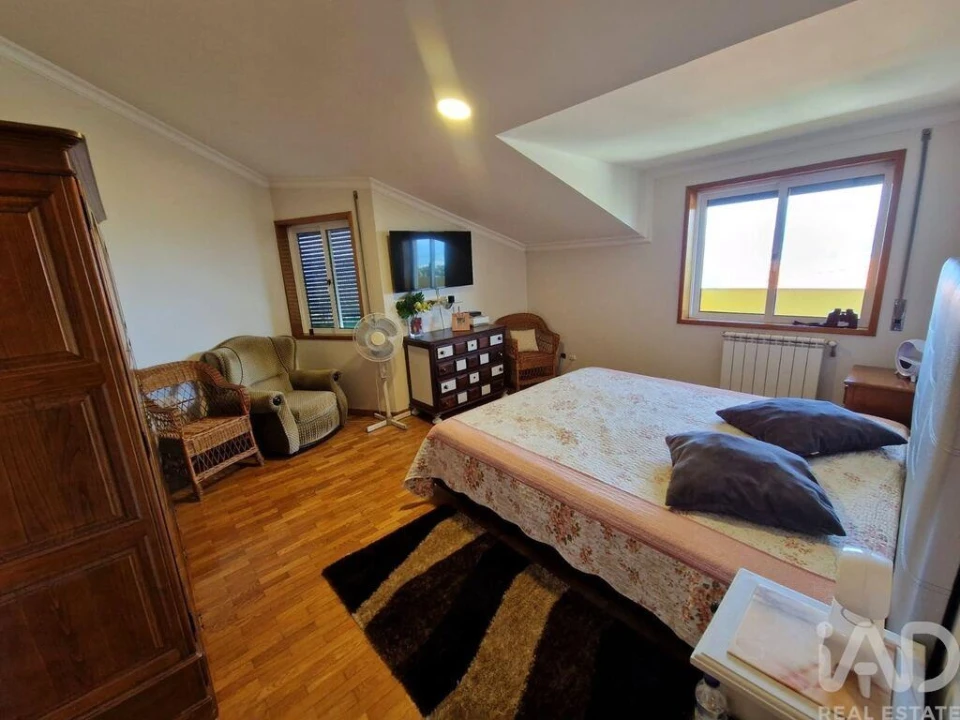 Moradia T5 para Venda em Vila e Roussas Foto 17