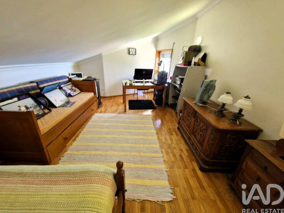 Moradia T5 para Venda em Vila e Roussas Foto 22