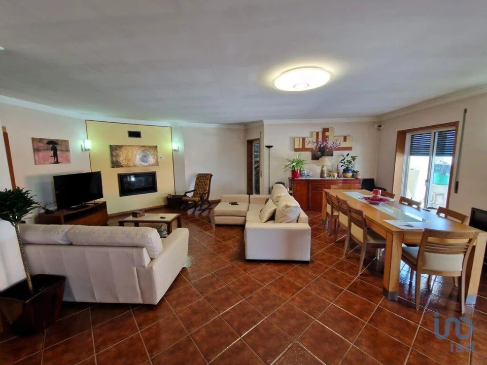 Moradia T5 para Venda em Vila e Roussas Foto 10