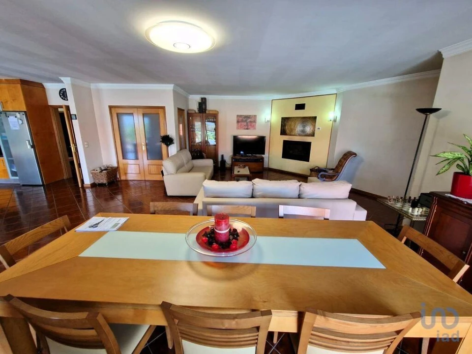 Moradia T5 para Venda em Vila e Roussas Foto 7