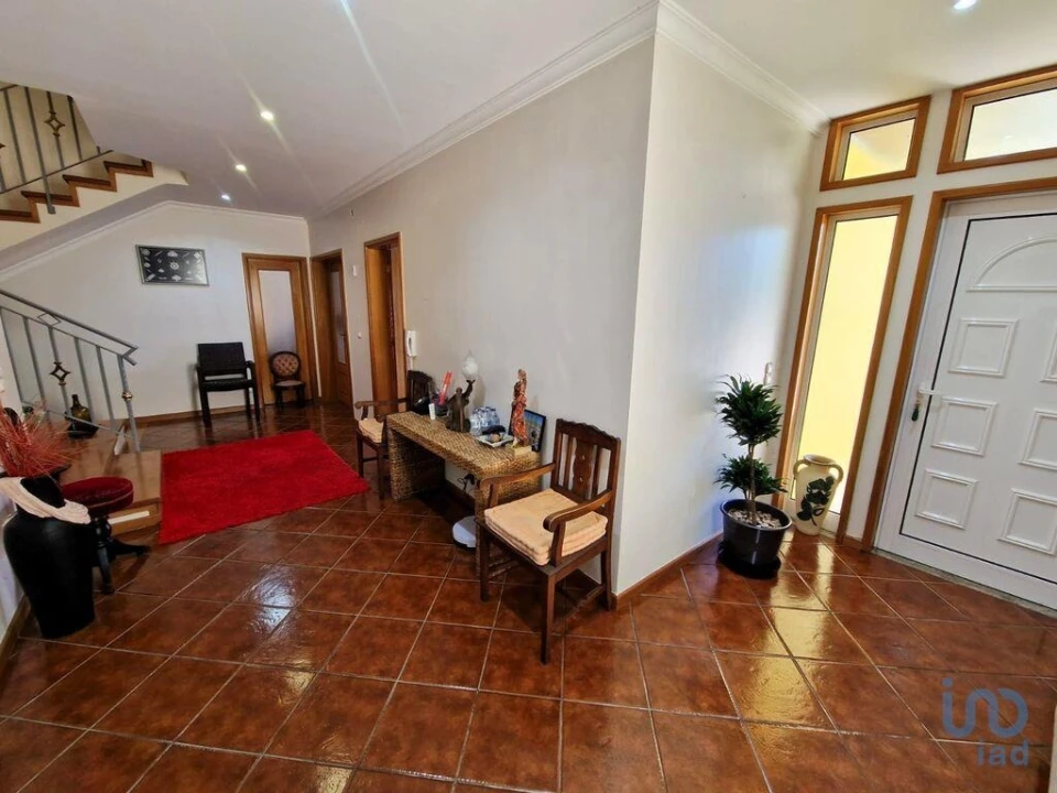 Moradia T5 para Venda em Vila e Roussas Foto 5