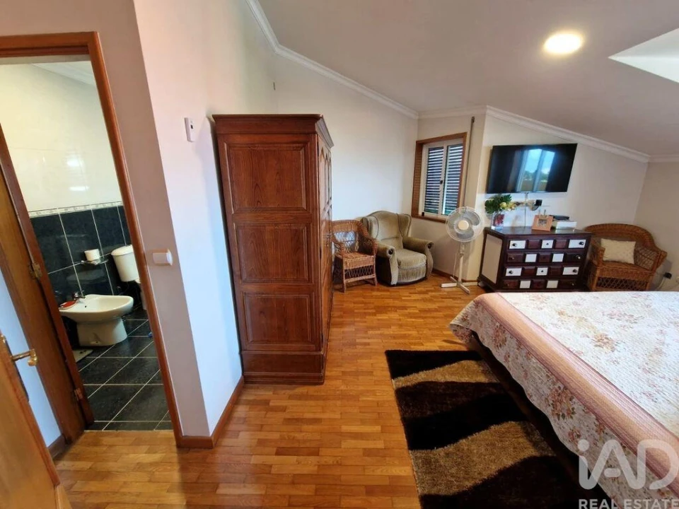 Moradia T5 para Venda em Vila e Roussas Foto 20