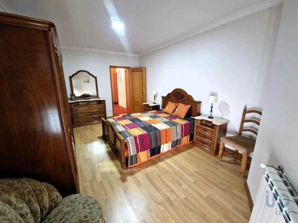 Moradia T5 para Venda em Vila e Roussas Foto 13