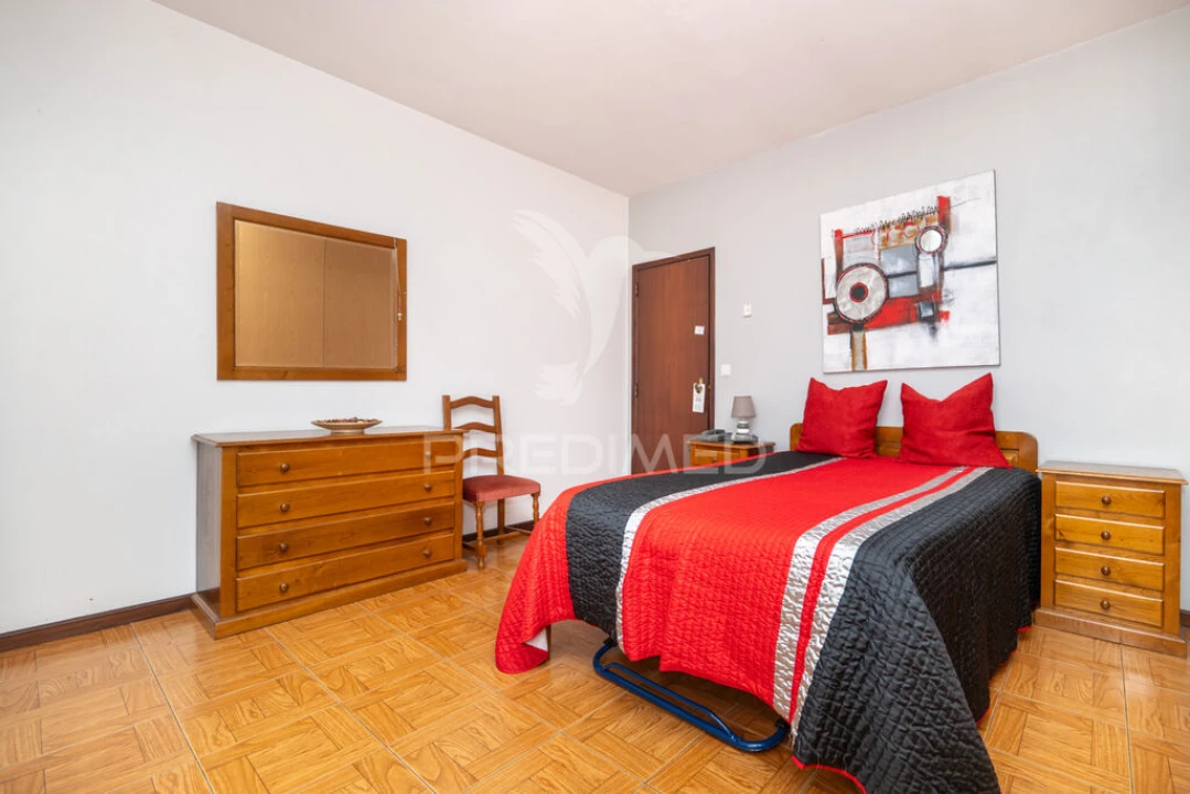 Moradia T7 para Venda em Águas Santas e Moure Foto 5