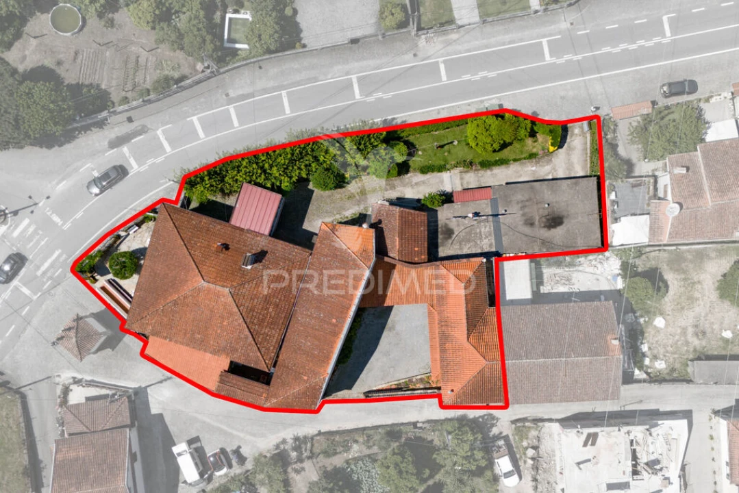 Moradia T7 para Venda em Águas Santas e Moure Foto 2