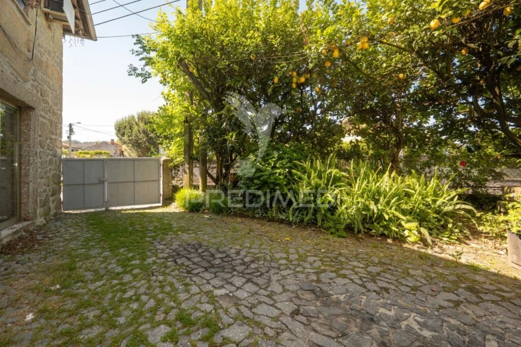 Moradia T7 para Venda em Águas Santas e Moure Foto 12