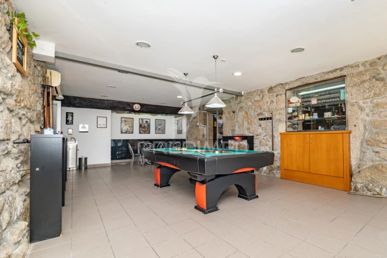 Moradia T7 para Venda em Águas Santas e Moure Foto 11