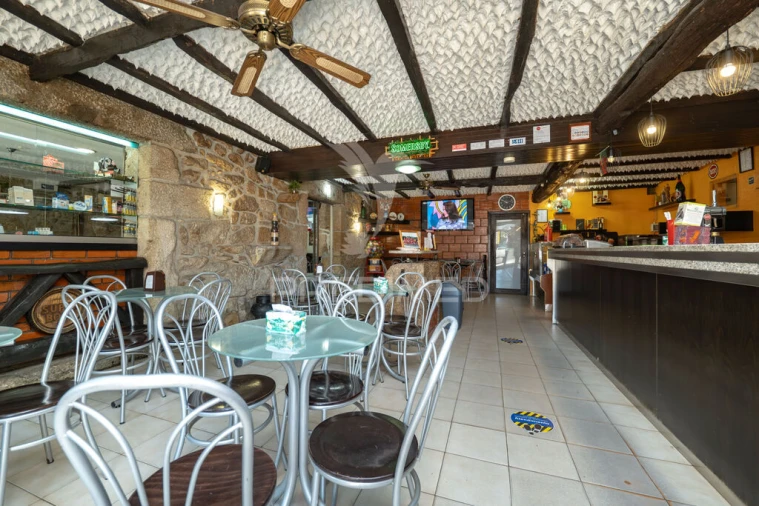 Moradia T7 para Venda em Águas Santas e Moure Foto 7