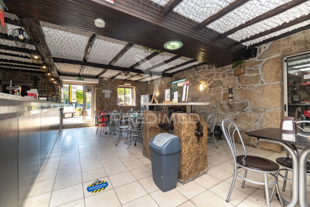 Moradia T7 para Venda em Águas Santas e Moure Foto 9