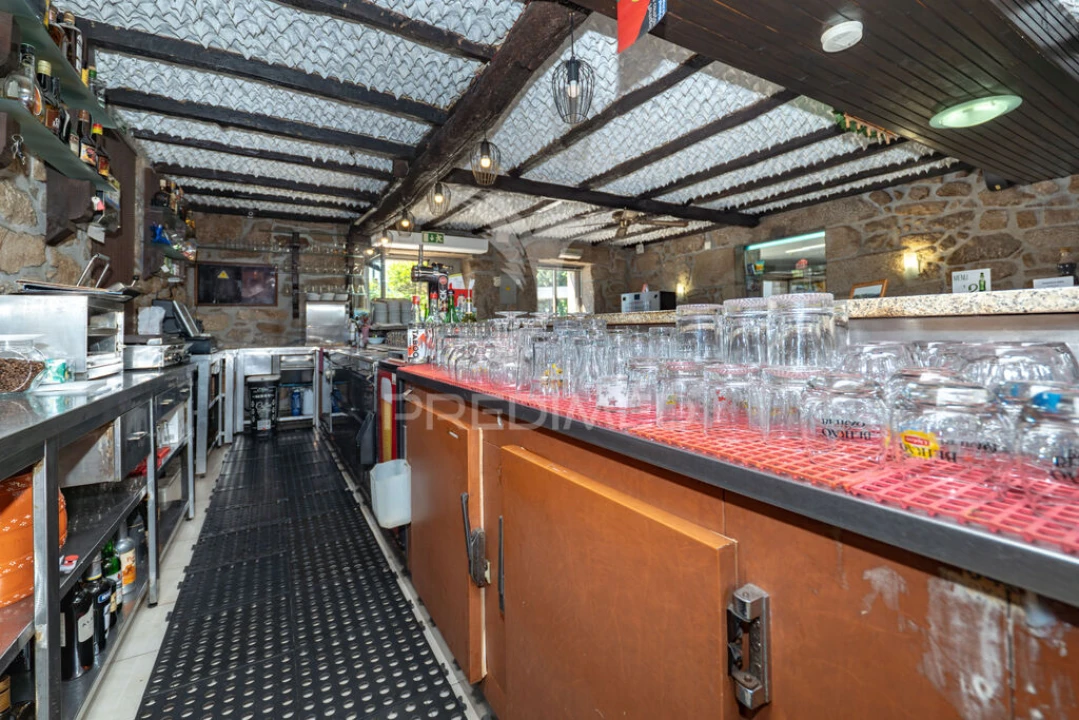 Moradia T7 para Venda em Águas Santas e Moure Foto 8