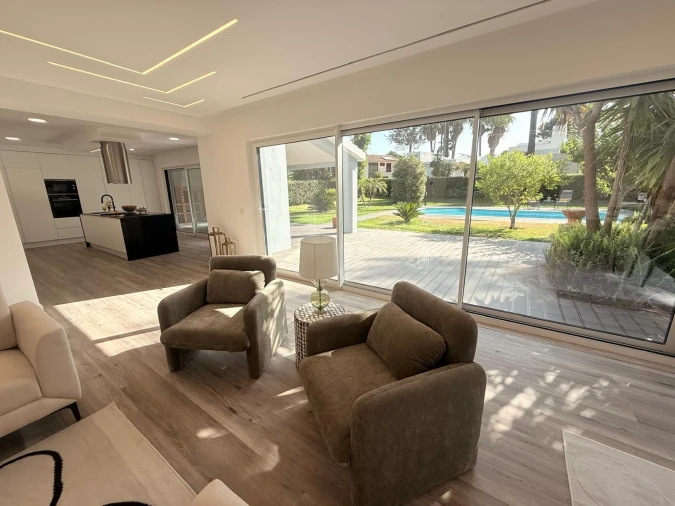 Moradia T4 para Venda em Charneca de Caparica e Sobreda Foto 12