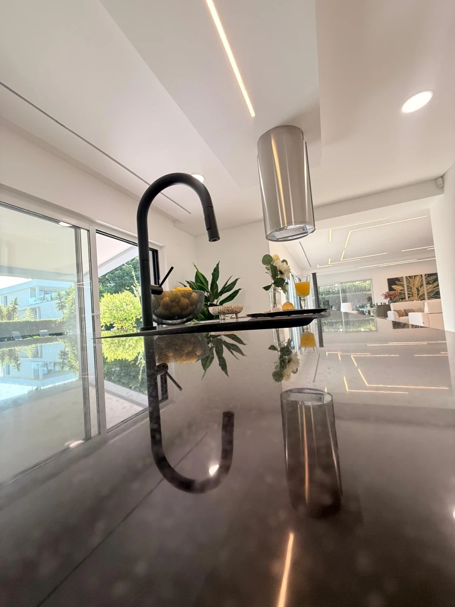 Moradia T4 para Venda em Charneca de Caparica e Sobreda Foto 16