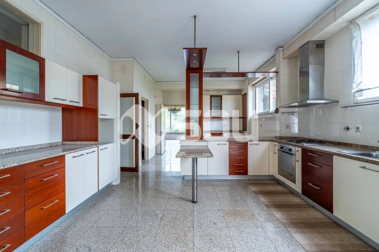 Moradia T7 para Venda em Custóias, Leça do Balio e Guifões Foto 9