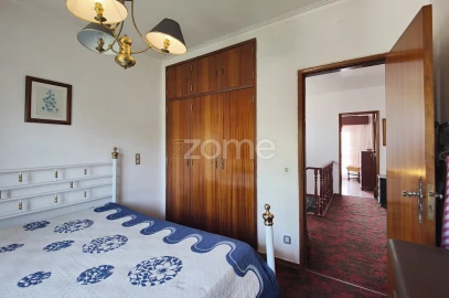 Moradia T7 para Venda em São Domingos de Rana