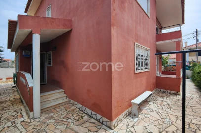 Moradia T7 para Venda em São Domingos de Rana