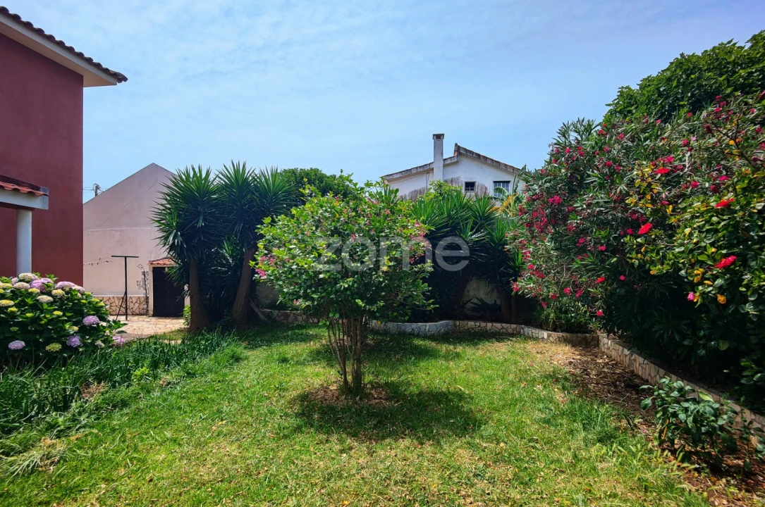 Moradia T7 para Venda em São Domingos de Rana Foto 40