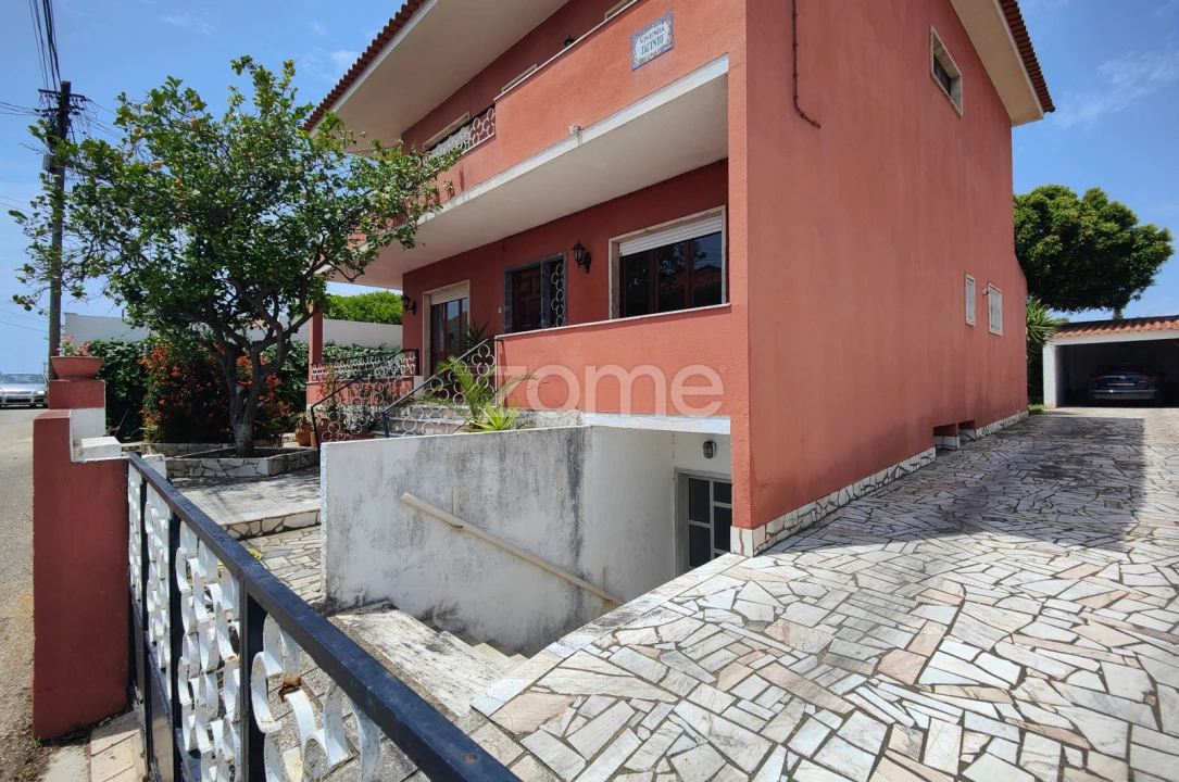 Moradia T7 para Venda em São Domingos de Rana Foto 49