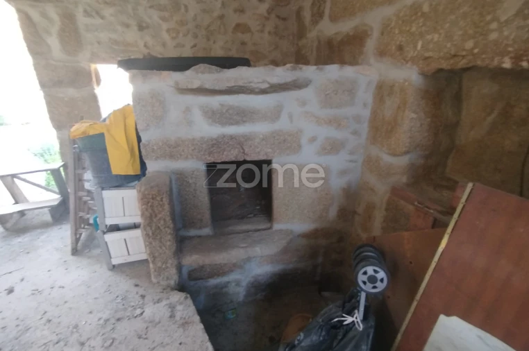 Moradia T3 para Venda em Cunha Baixa Foto 22