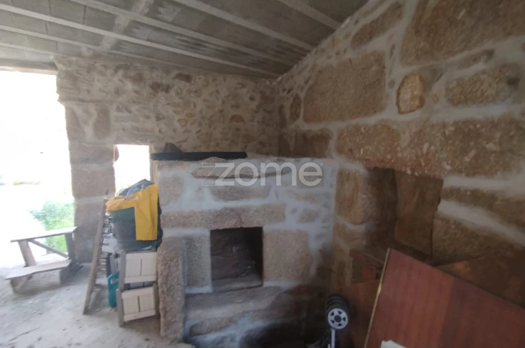 Moradia T3 para Venda em Cunha Baixa Foto 15