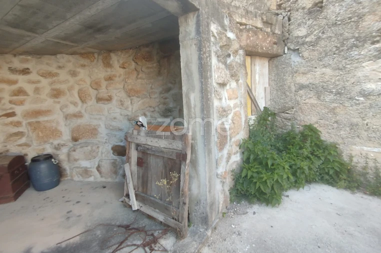 Moradia T3 para Venda em Cunha Baixa Foto 19