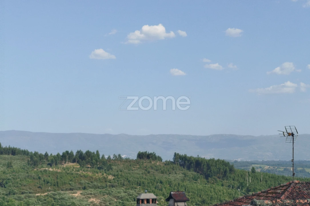 Moradia T3 para Venda em Cunha Baixa Foto 7