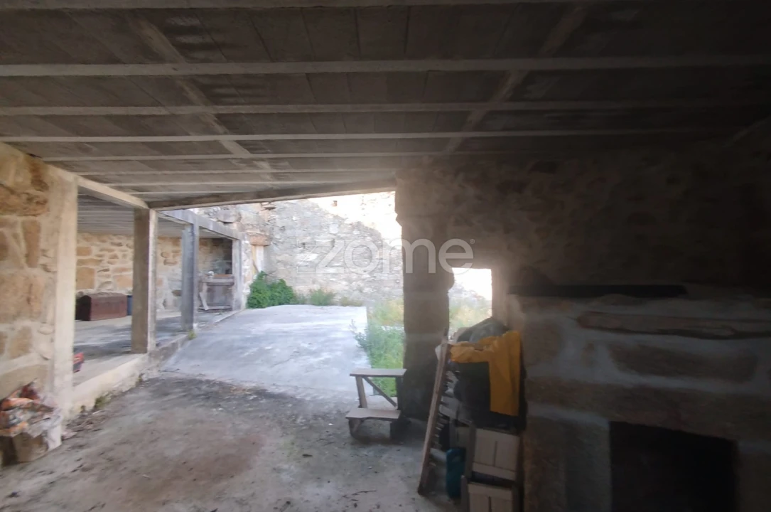 Moradia T3 para Venda em Cunha Baixa Foto 13