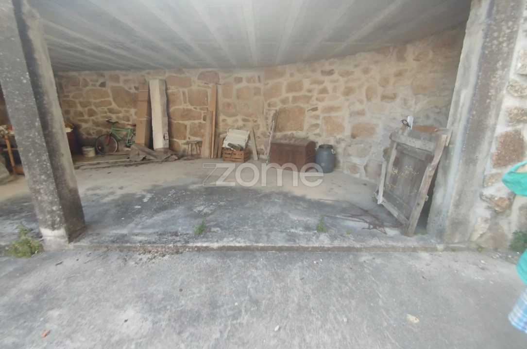 Moradia T3 para Venda em Cunha Baixa Foto 18