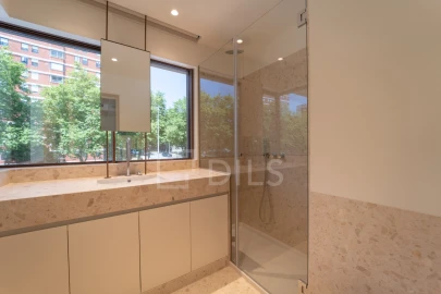 Apartamento T3 para Venda em Aldoar, Foz do Douro e Nevogilde