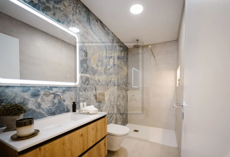 Moradia T4 para Venda em Charneca de Caparica e Sobreda Foto 32