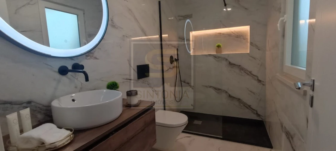 Moradia T4 para Venda em Charneca de Caparica e Sobreda Foto 45