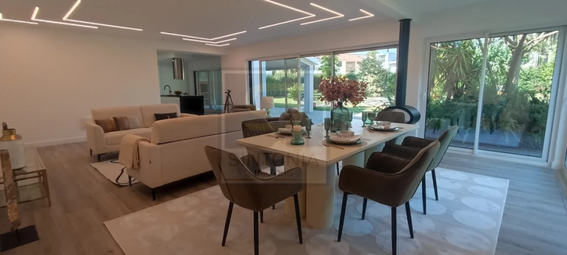 Moradia T4 para Venda em Charneca de Caparica e Sobreda Foto 51