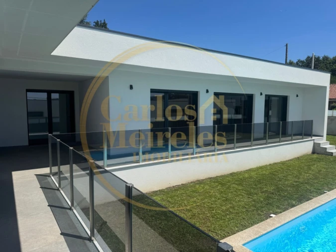 Moradia T3 para Venda em Merelim (São Paio), Panoias e Parada de Tibães Foto 3