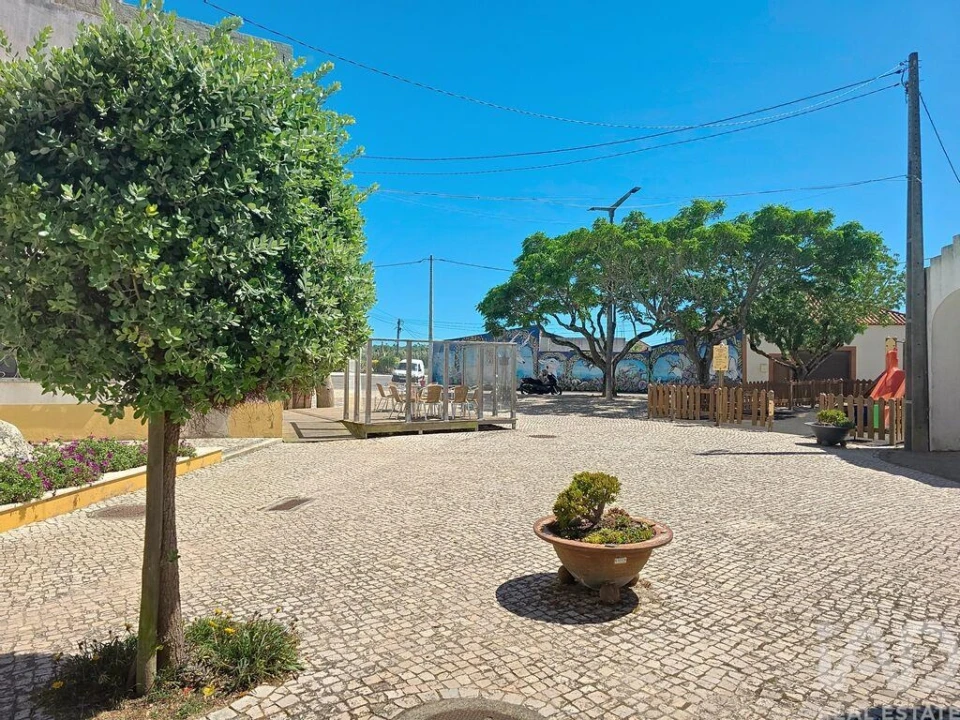 Terreno para Venda em Lourinhã e Atalaia Foto 17