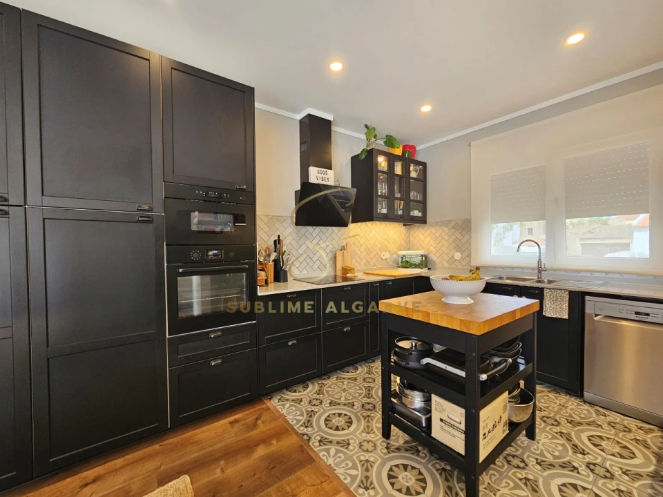 Moradia T2 para Venda em Odiaxere Foto 9