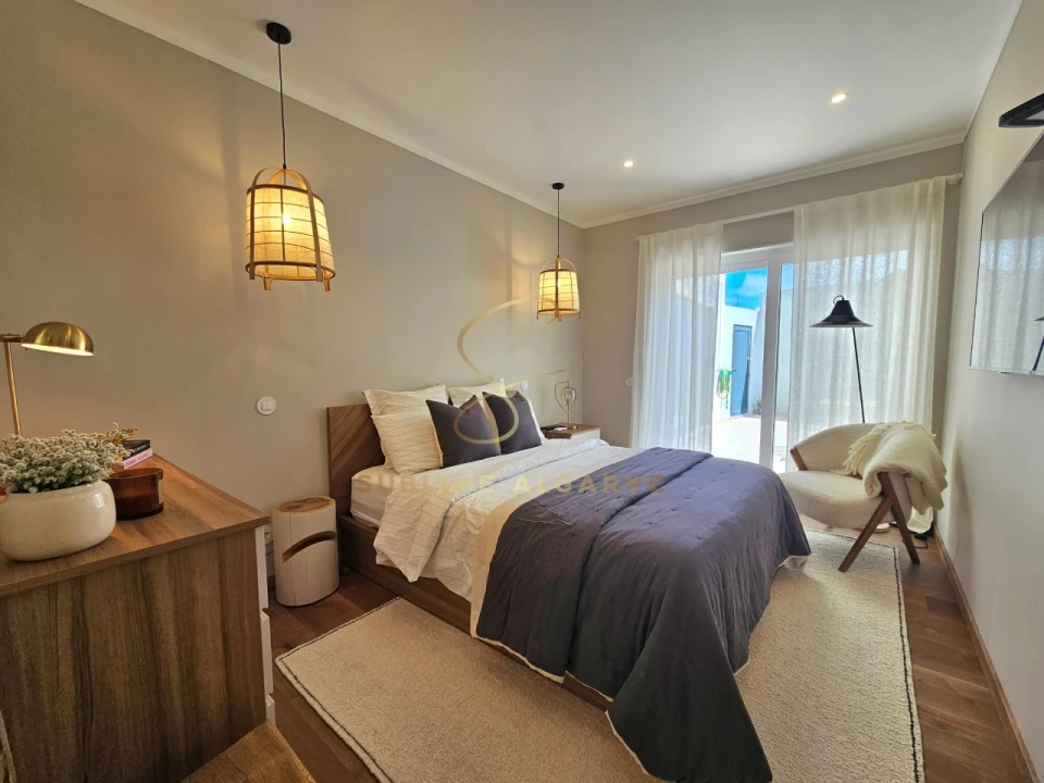 Moradia T2 para Venda em Odiaxere Foto 17