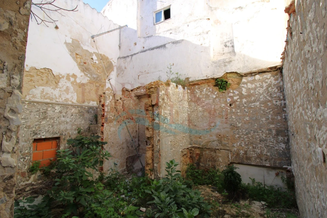 Moradia T2 para Venda em Faro (Sé e São Pedro) Foto 4