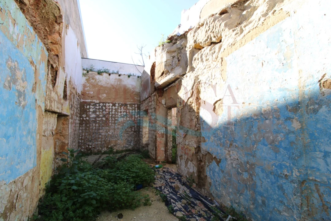 Moradia T2 para Venda em Faro (Sé e São Pedro) Foto 2