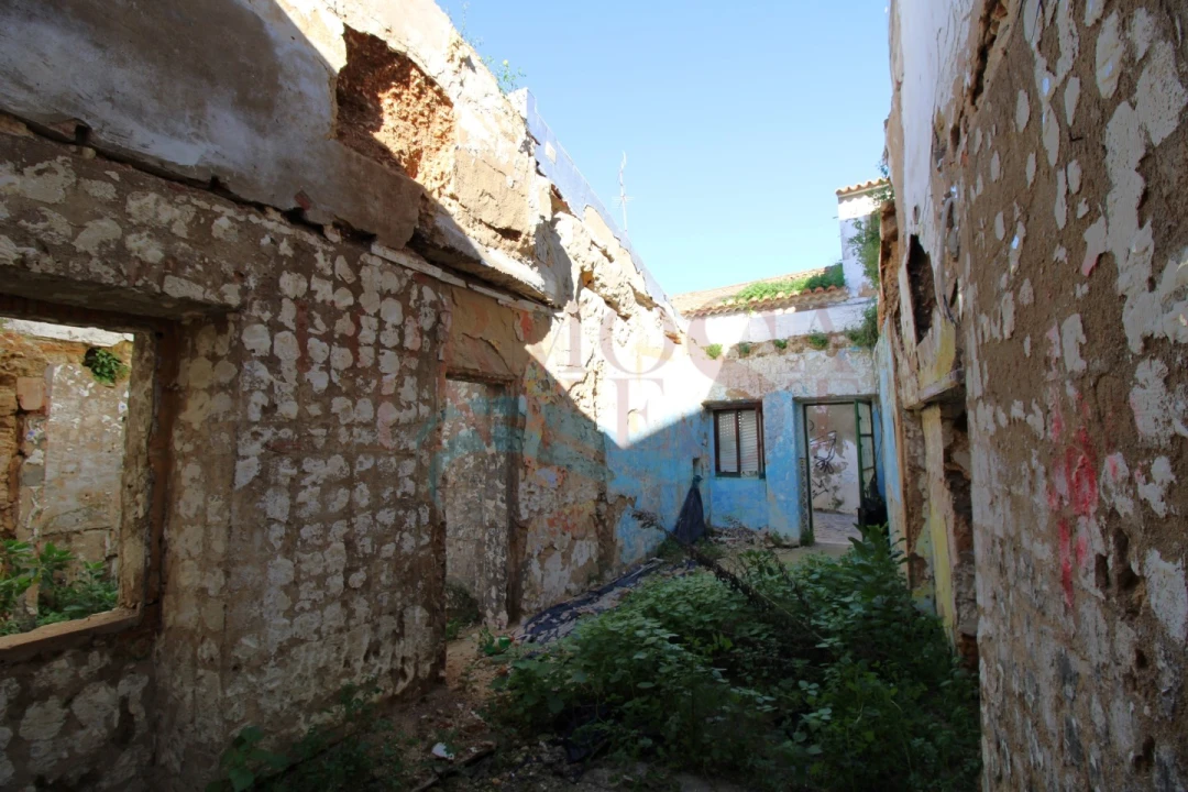 Moradia T2 para Venda em Faro (Sé e São Pedro) Foto 1