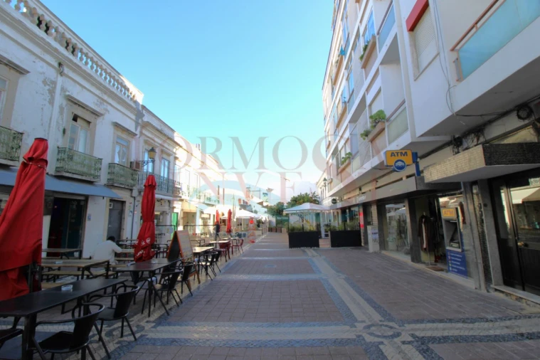 Moradia T2 para Venda em Faro (Sé e São Pedro) Foto 12