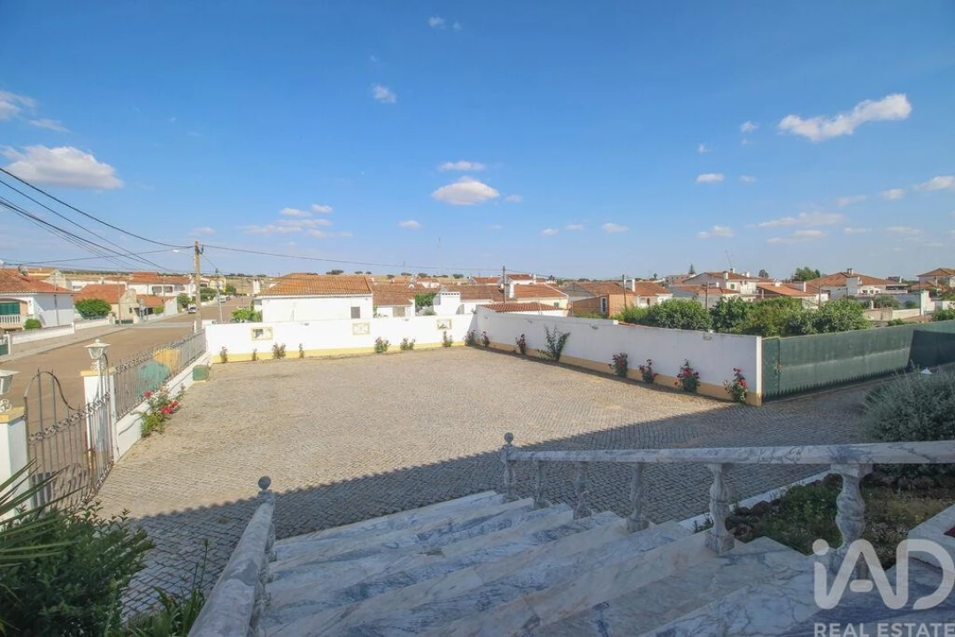 Moradia T6 para Venda em Terrugem e Vila Boim Foto 6