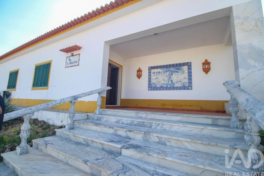 Moradia T6 para Venda em Terrugem e Vila Boim Foto 5