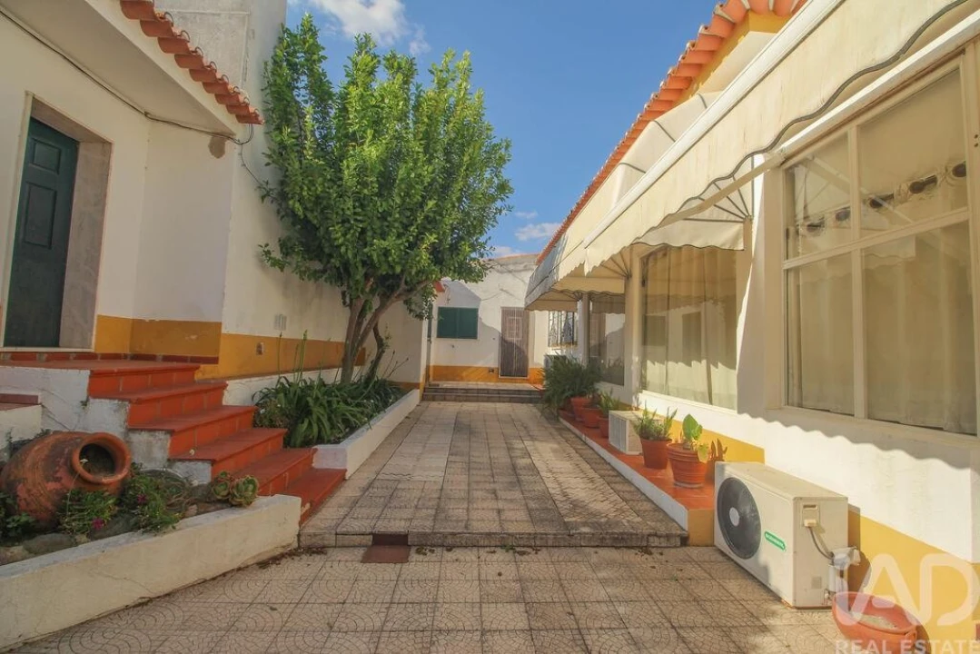 Moradia T6 para Venda em Terrugem e Vila Boim Foto 14