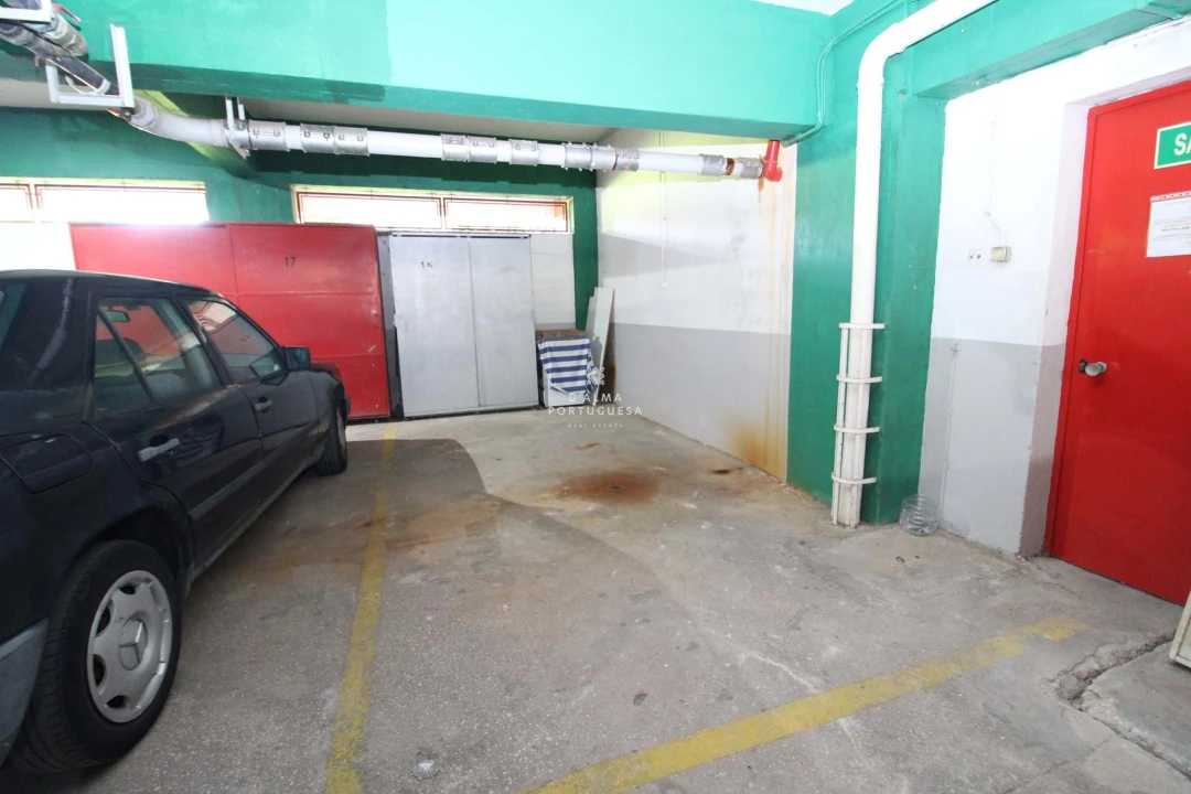 Garagem para Venda em Albufeira e Olhos de Água Foto 3