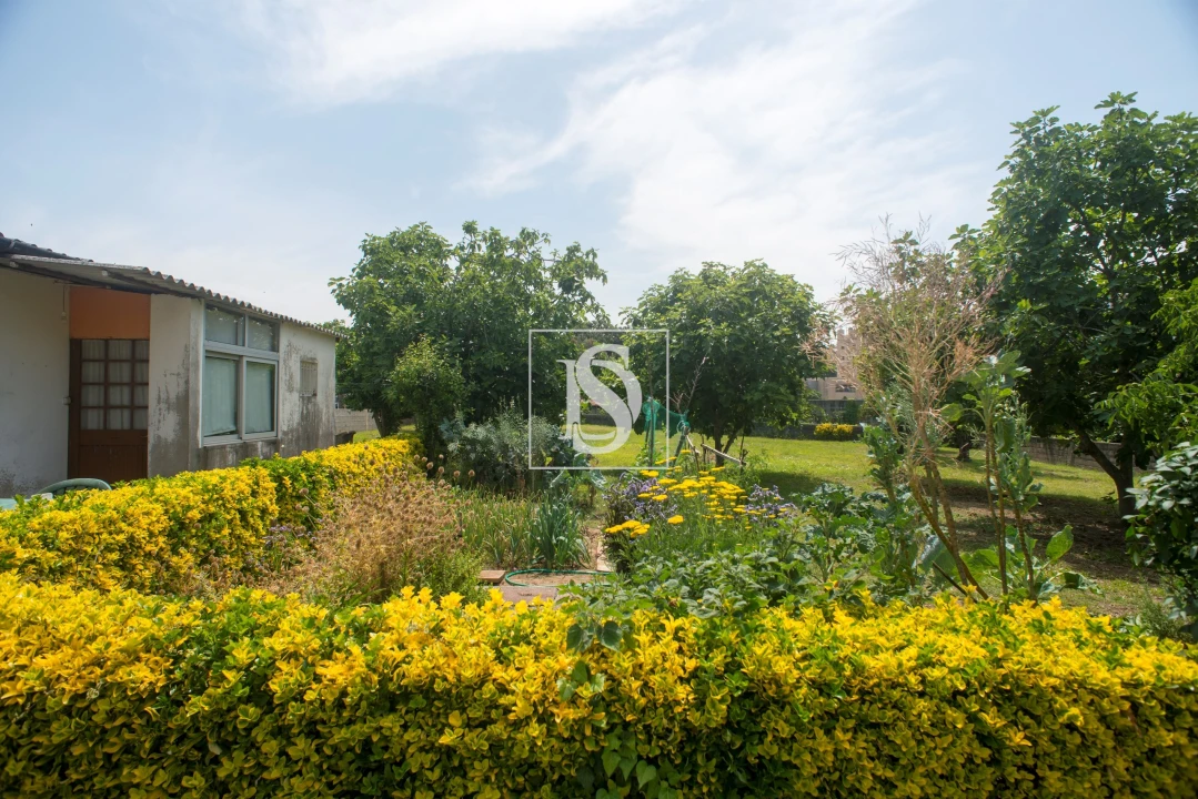 Moradia T5 para Venda em Canelas Foto 31